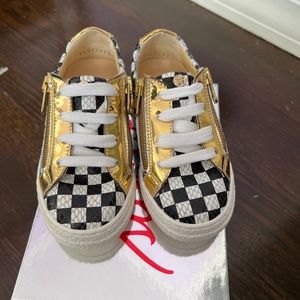 Girls fashion sneakers